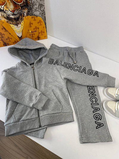 Костюм спорт дет. Balenciaga (120 см)