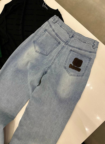Джинсы прямые Balenciaga