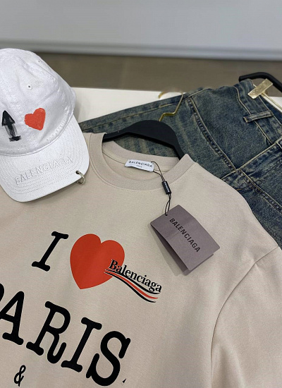 Футболка Balenciaga 