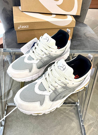 Кроссовки Asics