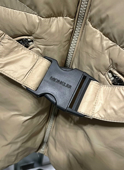 Пуховик Moncler
