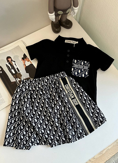 Костюм футболка юбка Dior (110 СМ)