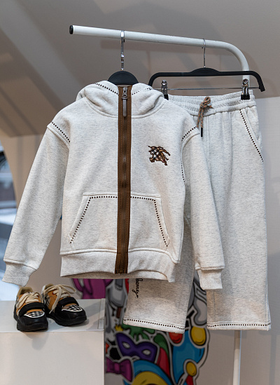 Костюм спорт Burberry (130 см)