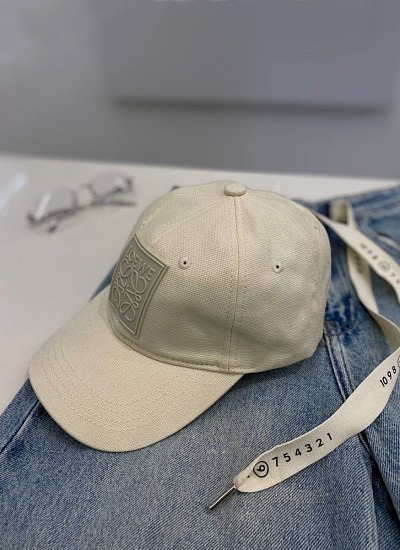 Кепка Loewe