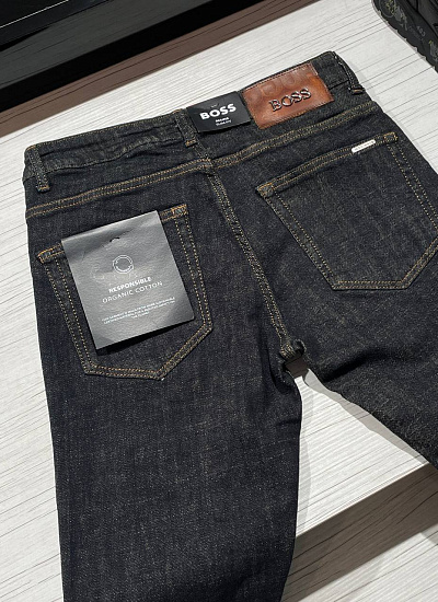 Джинсы Hugo Boss
