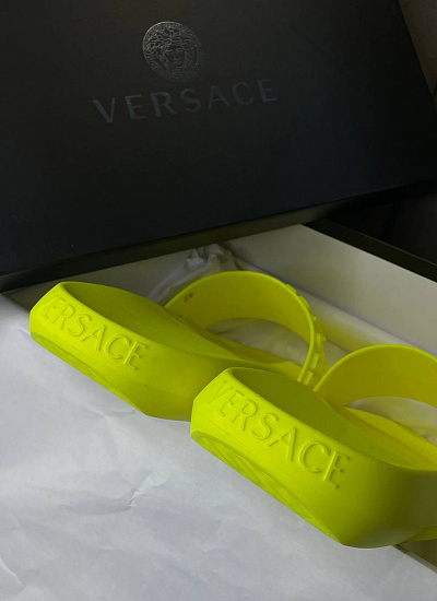Сланцы Versace
