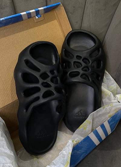 Сланцы Adidas