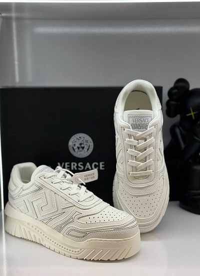 Кроссовки Versace