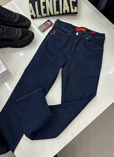 Джинсы Hugo Boss